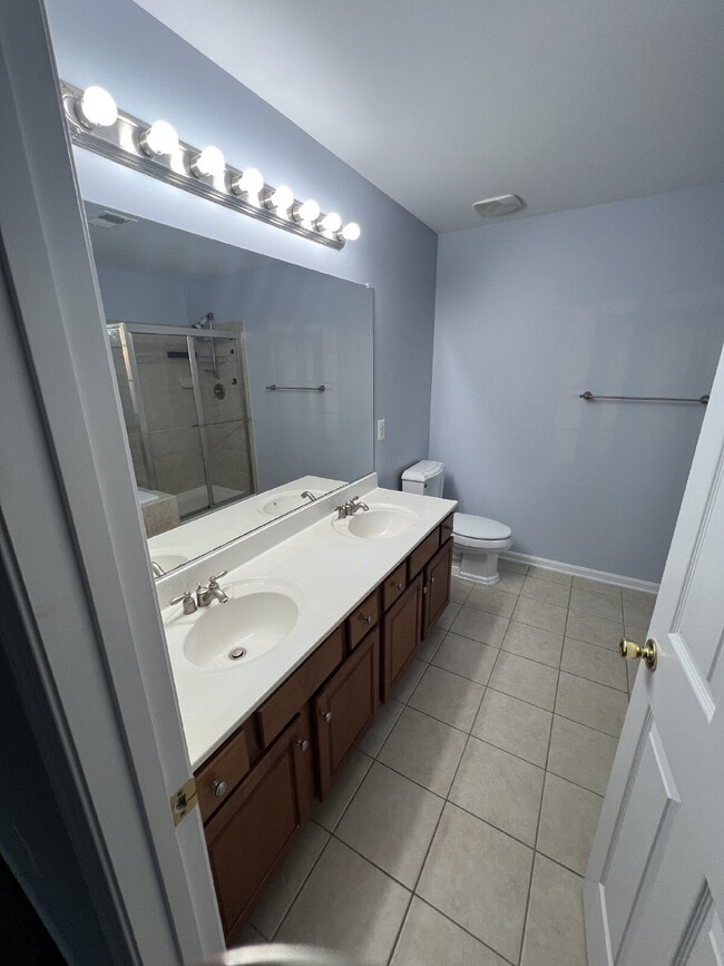 Building Photo - Stunning 4 Bedroom Home for Rent in Englan...