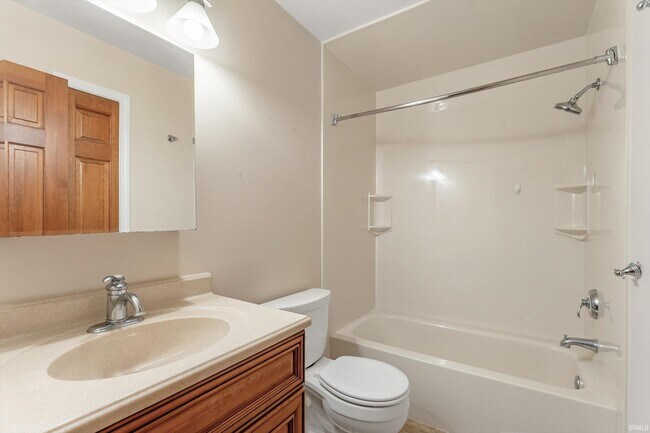 Building Photo - 51595 Harvester Dr