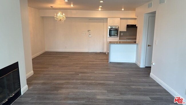 Building Photo - 1351 N Crescent Heights Blvd