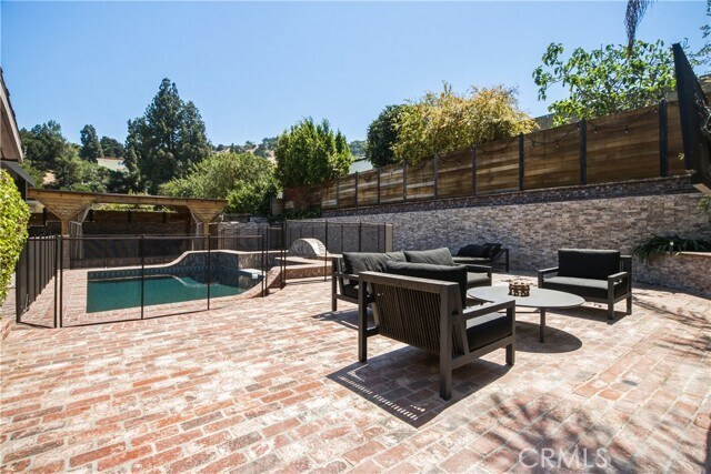 Building Photo - 3184 Dona Sarita Pl