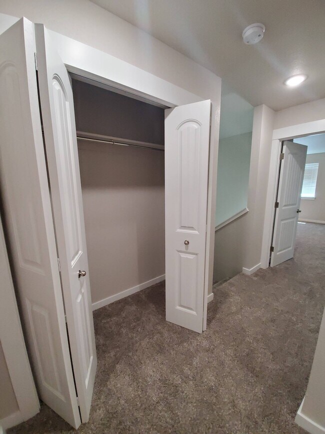 Building Photo - 1721 Westward Cir