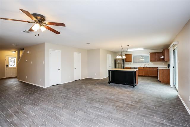 Building Photo - 7153 Little Mohican Dr