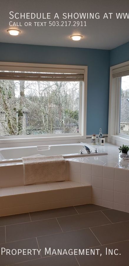 Building Photo - 14066 Chatham Ct