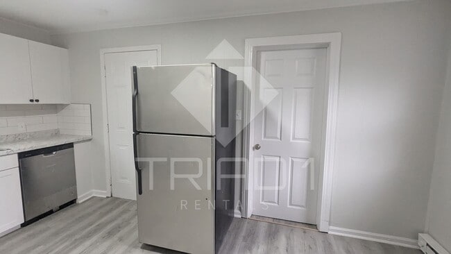 Building Photo - 1Bed/1Bath HOUSE Reidsville - $895/mo