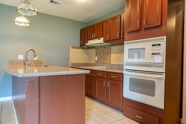 Building Photo - 12803 Segrest Dr