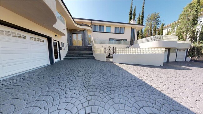 Building Photo - 22500 N Summit Ridge Cir