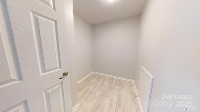 Building Photo - 10848 Tailwater St
