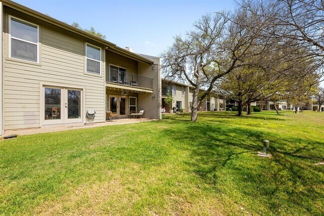 Building Photo - 100 Lido Cir