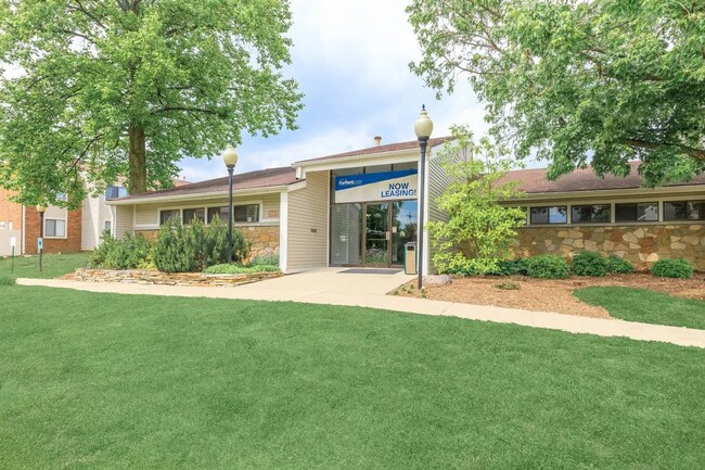 Building Photo - 3386 Peppermill Dr