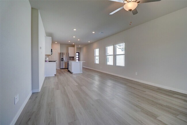 Building Photo - 4104 Zoe Ln