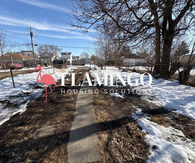 Building Photo - 112 N Irwin St