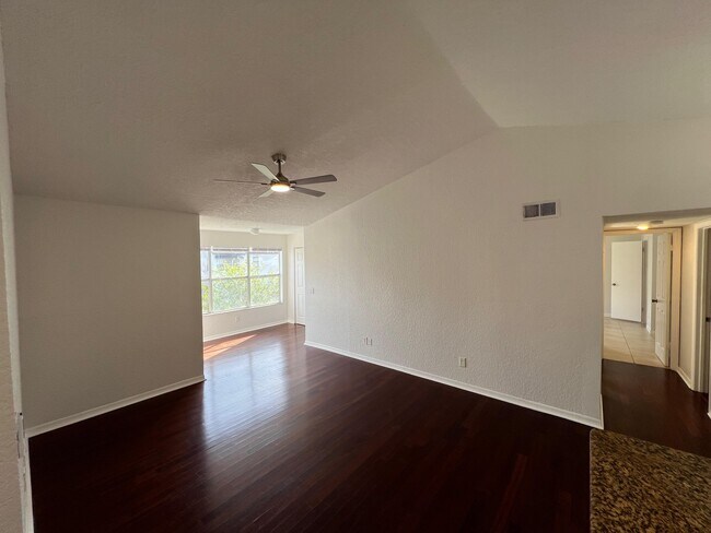 Building Photo - 5168 Conroy Rd