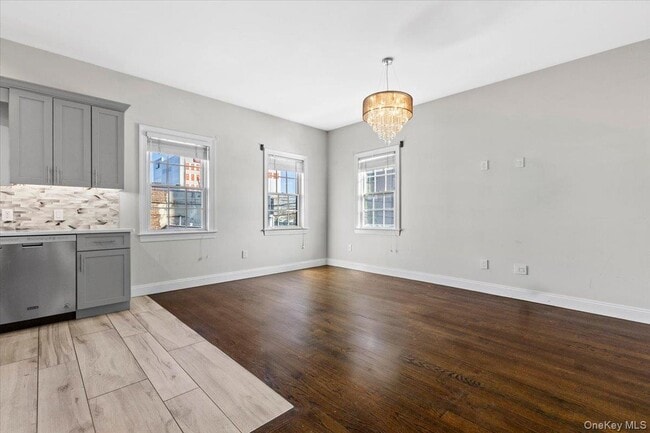 Building Photo - 745 E 136th St