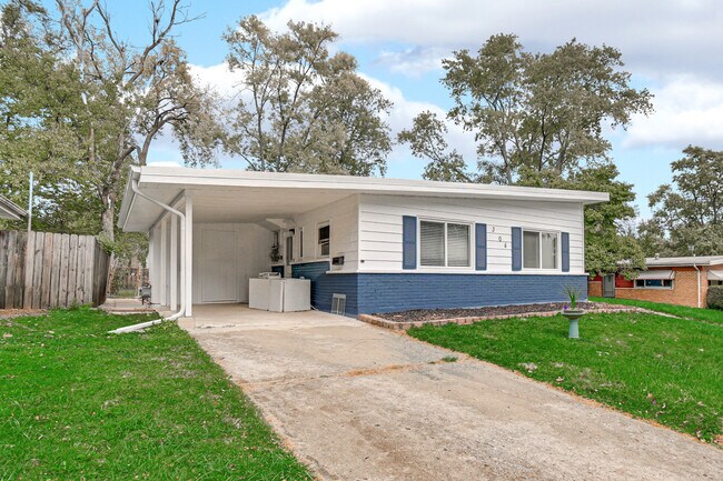 Building Photo - 304 Seneca St