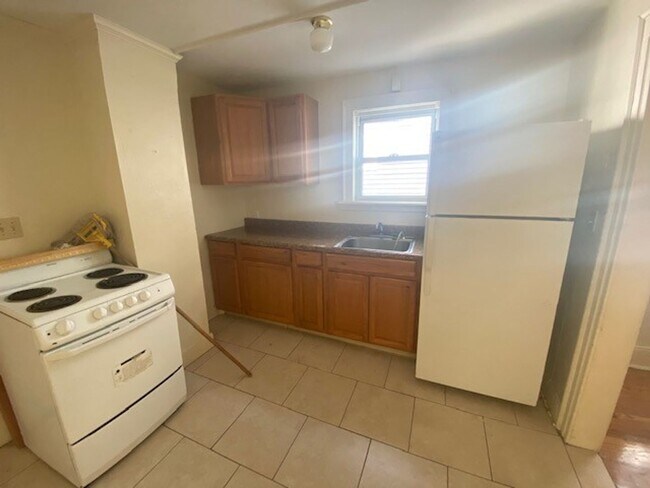 Building Photo - Beautiful Single Family House for Rent Right by Yale!