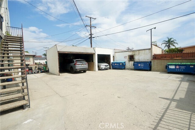 Building Photo - 1336 Elm St