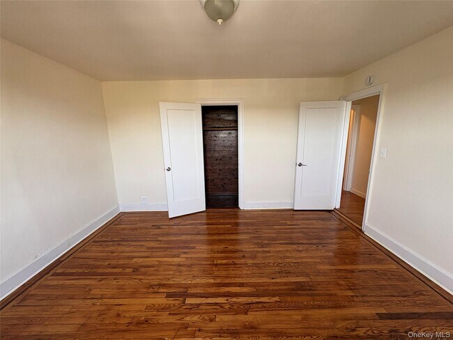 Building Photo - 30 Locust Hill Ave