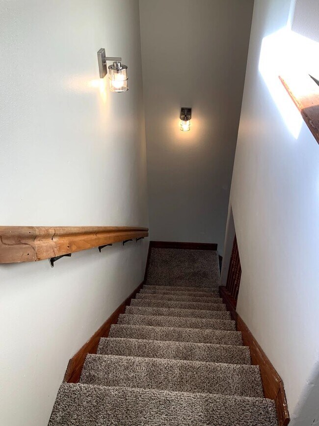 Building Photo - 2 Bedroom in Bethel-Danebo Area