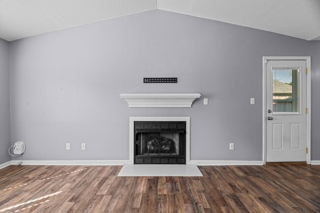 Building Photo - 146 Jer Mar Dr