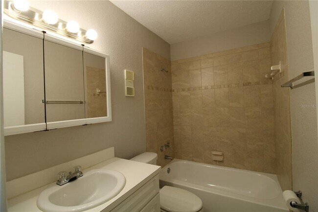 Building Photo - 13731 Juniper Blossom Dr