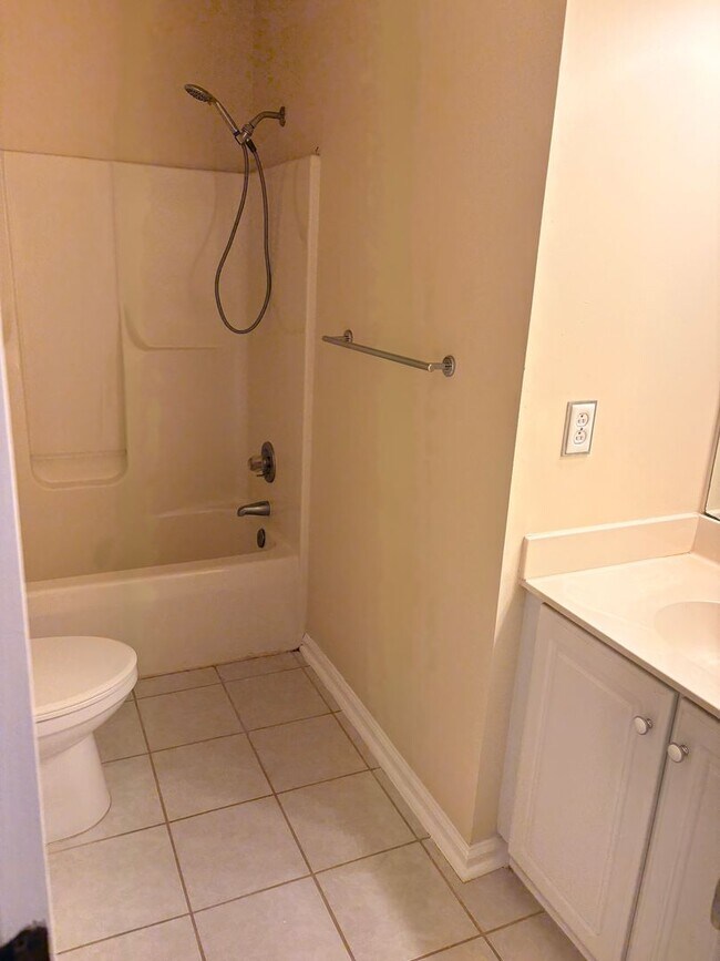 Building Photo - 4911 Brompton Ln
