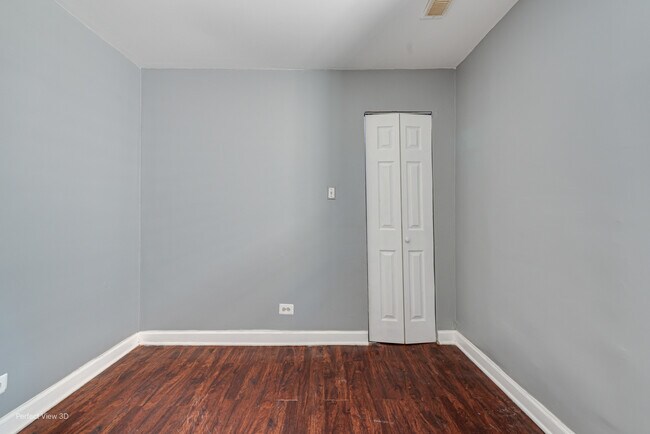 Building Photo - 12025 S Prairie Ave