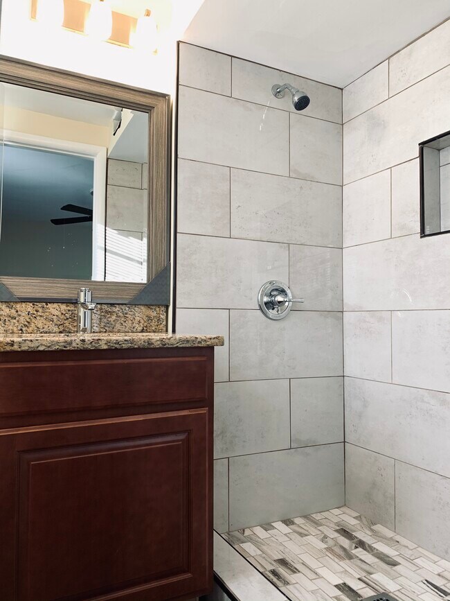Master bath - 3801 NW 62nd St