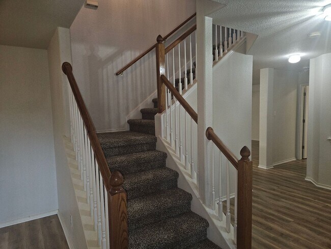 Building Photo - 3 Bedroom in Wildhorse Subdivision