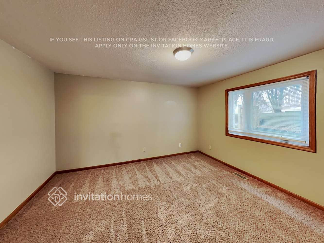 Building Photo - 1730 Atwater Path E