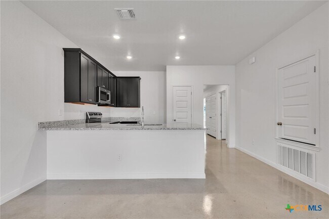 Building Photo - 902 Cherry Laurel Ln