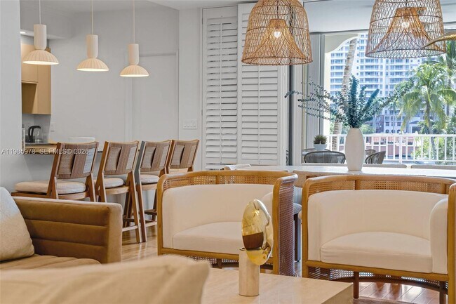 Building Photo - 725 Crandon Blvd