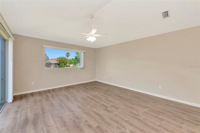 Building Photo - 12079 Aster Ave