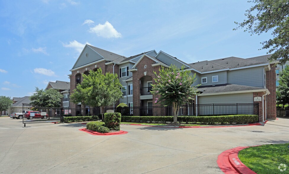 Wellington Park 9100 Mills Rd Houston TX 77070 Apartment Finder