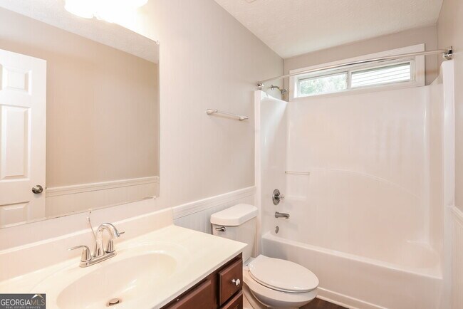 Building Photo - 309 Stone Valley Xin