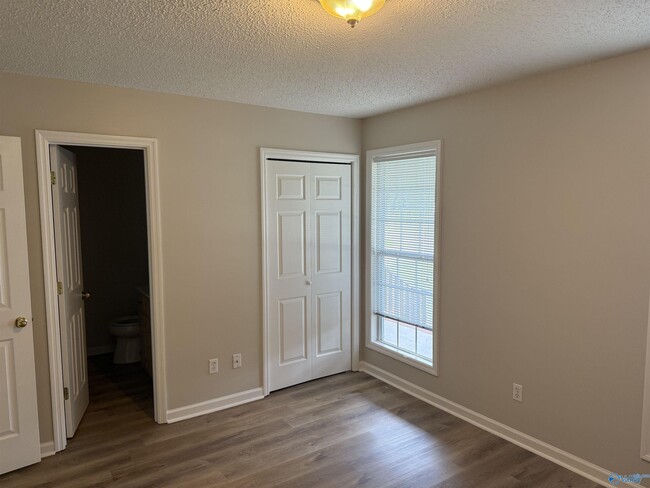 Building Photo - 30405 Ardmore Hwy
