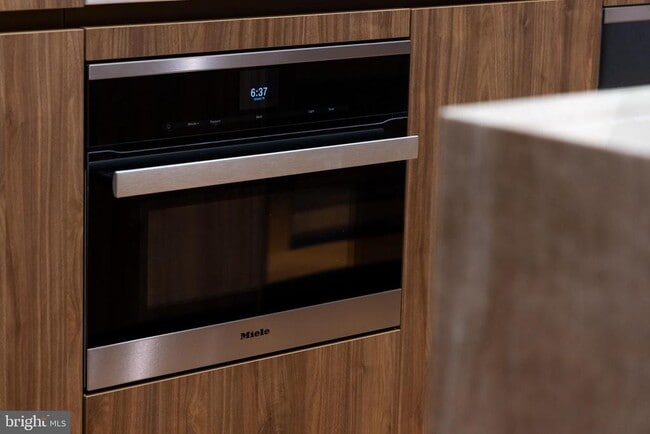 Building Photo - 300 International Drive