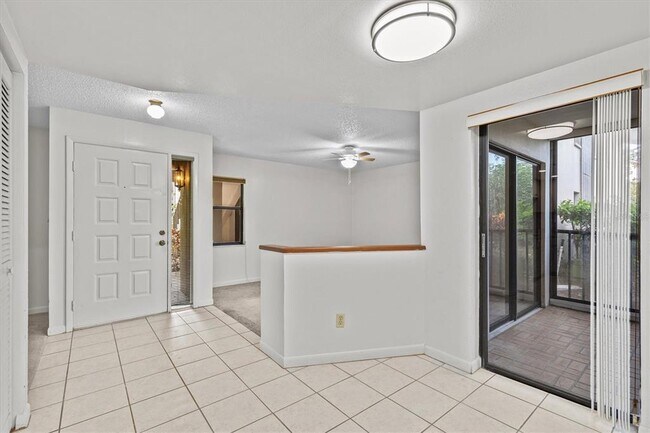 Building Photo - 300 S Florida Ave
