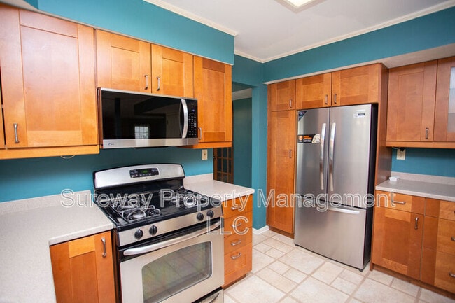 Building Photo - 50 Manchester Rd