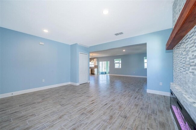 Building Photo - 626 Taft Dr