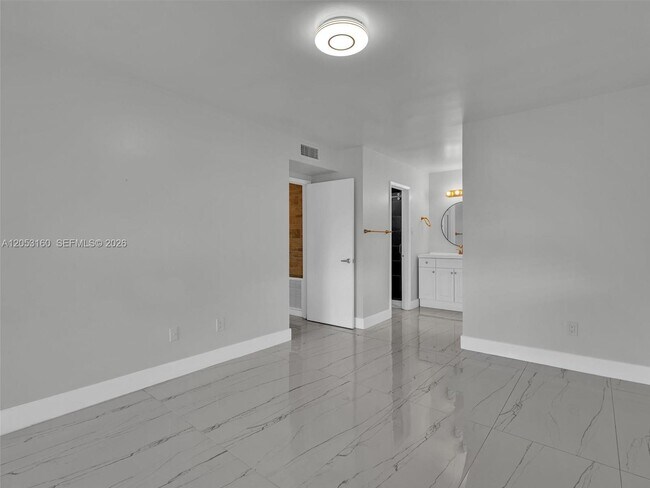 Building Photo - 15325 SW 106th Terrace