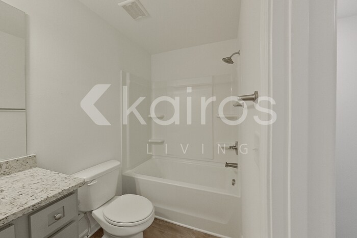 Building Photo - 103 Silver Maple Ln