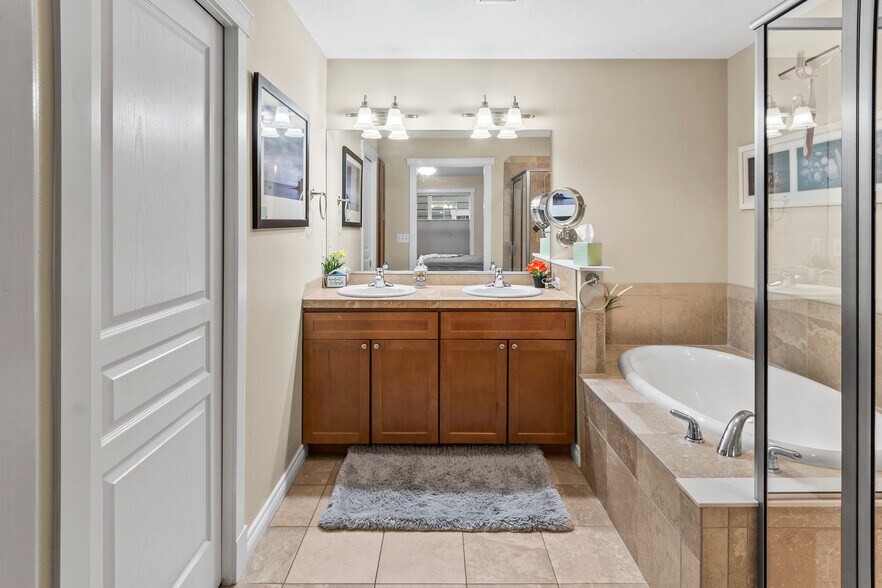 Building Photo - 6538 18th Street Rd