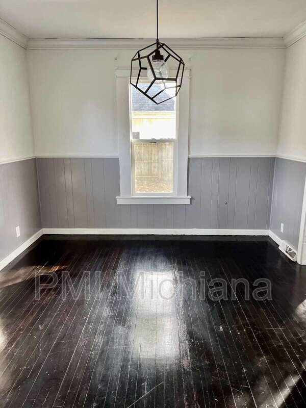 Building Photo - 846 S 26th St