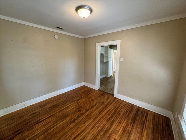 Building Photo - 134 N Carlen St