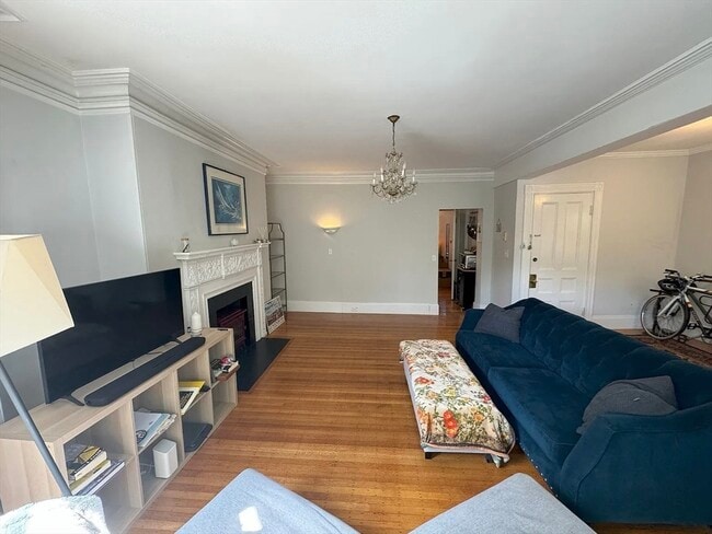 Building Photo - 429 Marlborough St