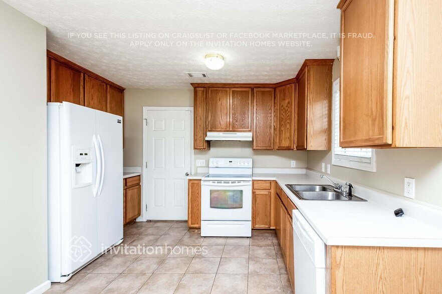 Building Photo - 10 Tara Ct