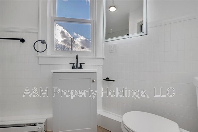 Building Photo - 143 N 9th St