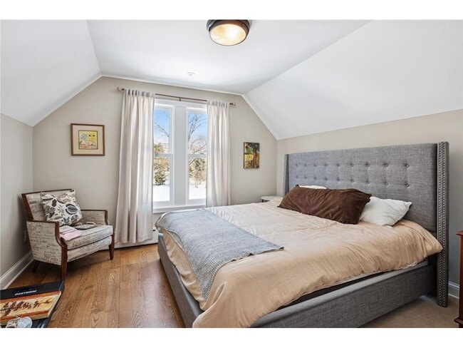 Building Photo - 5 Cooper Ave