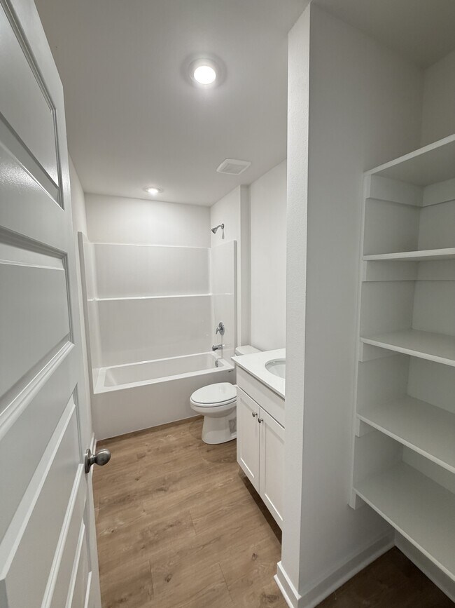 Building Photo - 376 Texas Ave