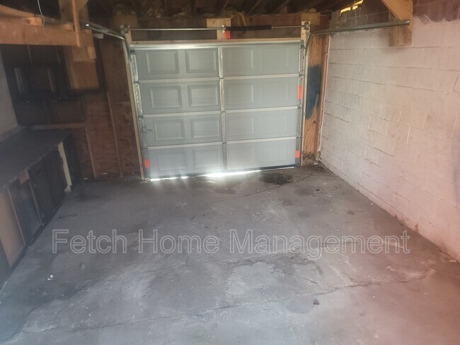 Building Photo - 264 W Cottage Pl